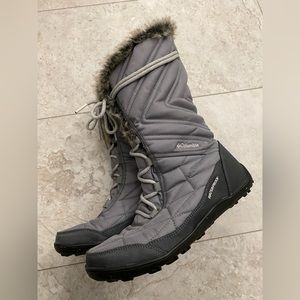 Columbia Women's Minx Mid 3 Omni-Heat Waterproof Winter Boot Size 9.5